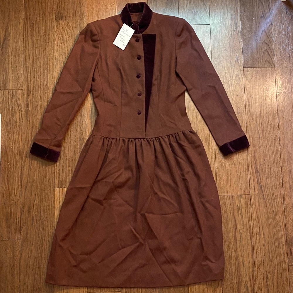 Vintage Long Sleeve Brown Dress with Velvet Accents
